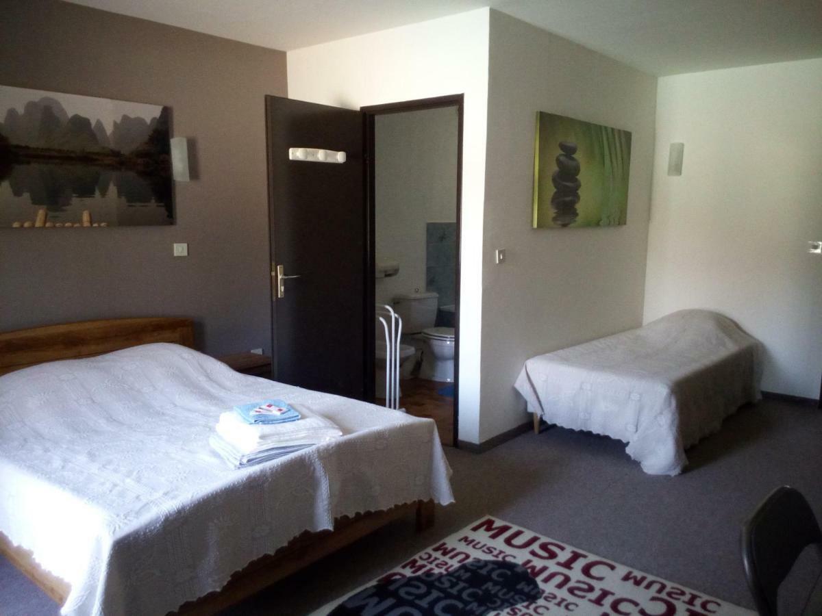 Mas Du Colombier Bed & Breakfast Saint-Andre-les-Alpes Bagian luar foto